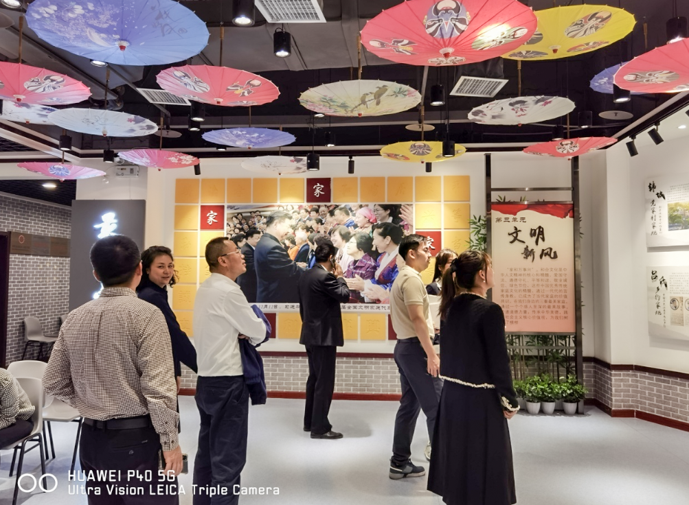 公司固定收益部黨支部、投行業(yè)務部黨支部、綜合事務部與金融（產(chǎn)業(yè)）基地保障黨支部開展聯(lián)合黨日活動